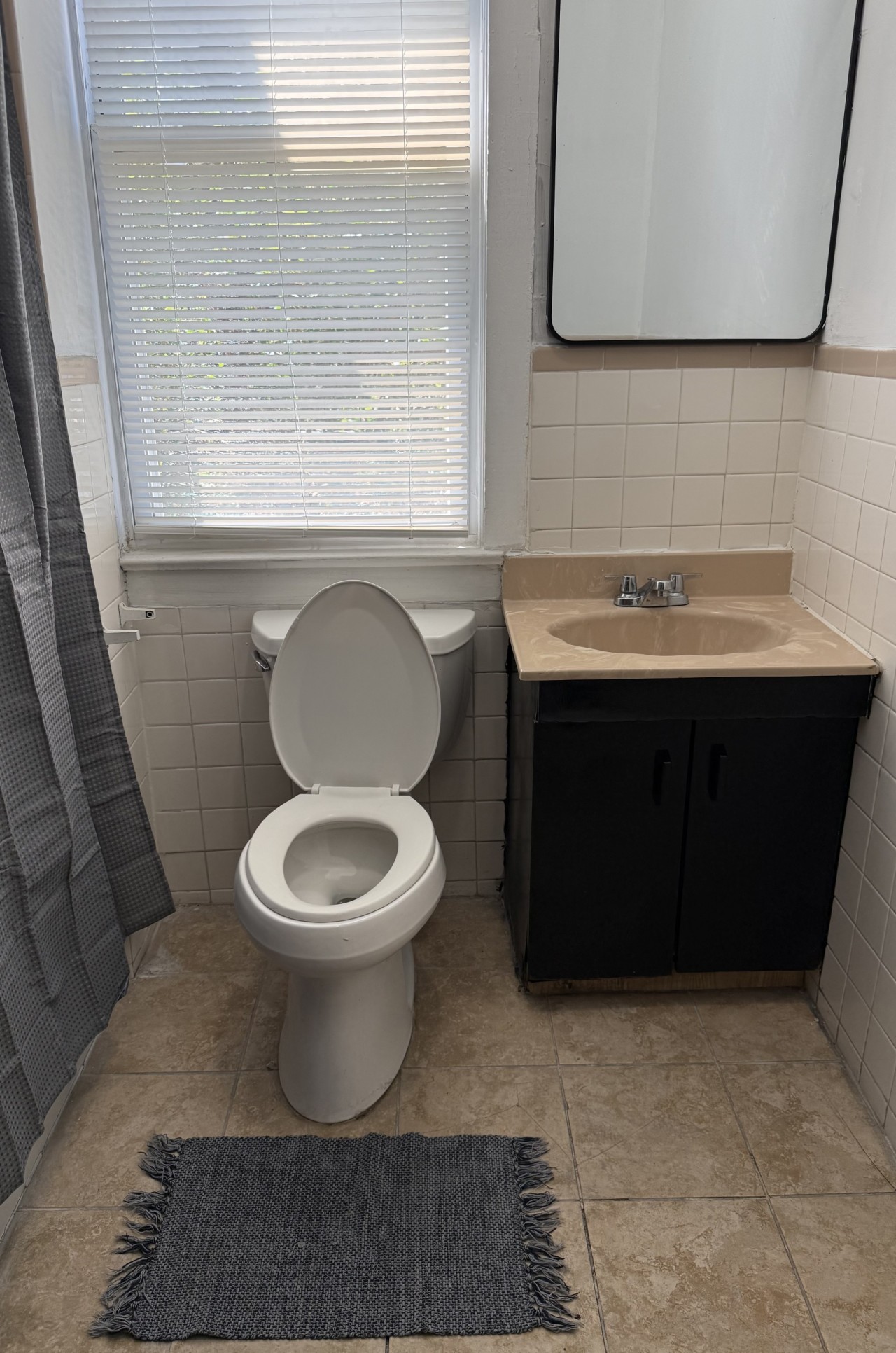 Large and private 3 bedroom and 2 bathroom apartment, separate street entrance