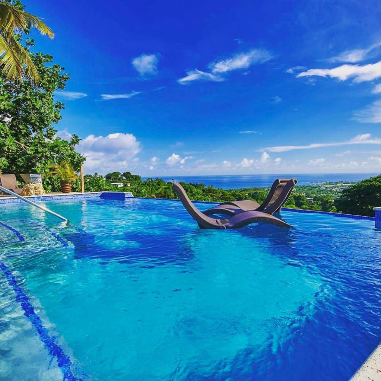 Infinity Pool with a breath taking view.