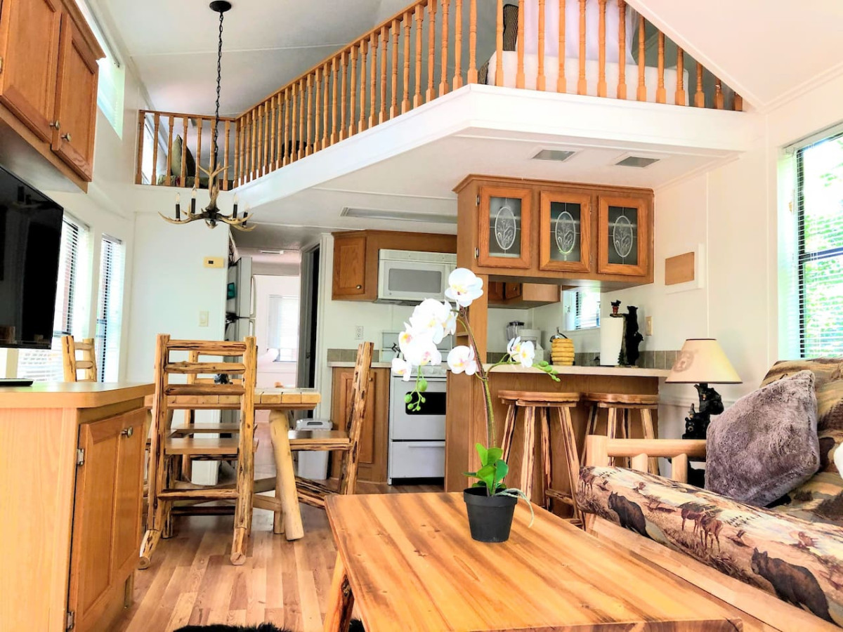 Loft, Tesla Charger And Scenic Views - Cozy Mountain Haven - North Carolina
