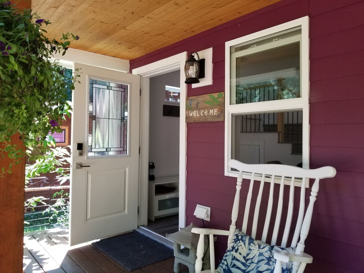 The Cottage on Claire