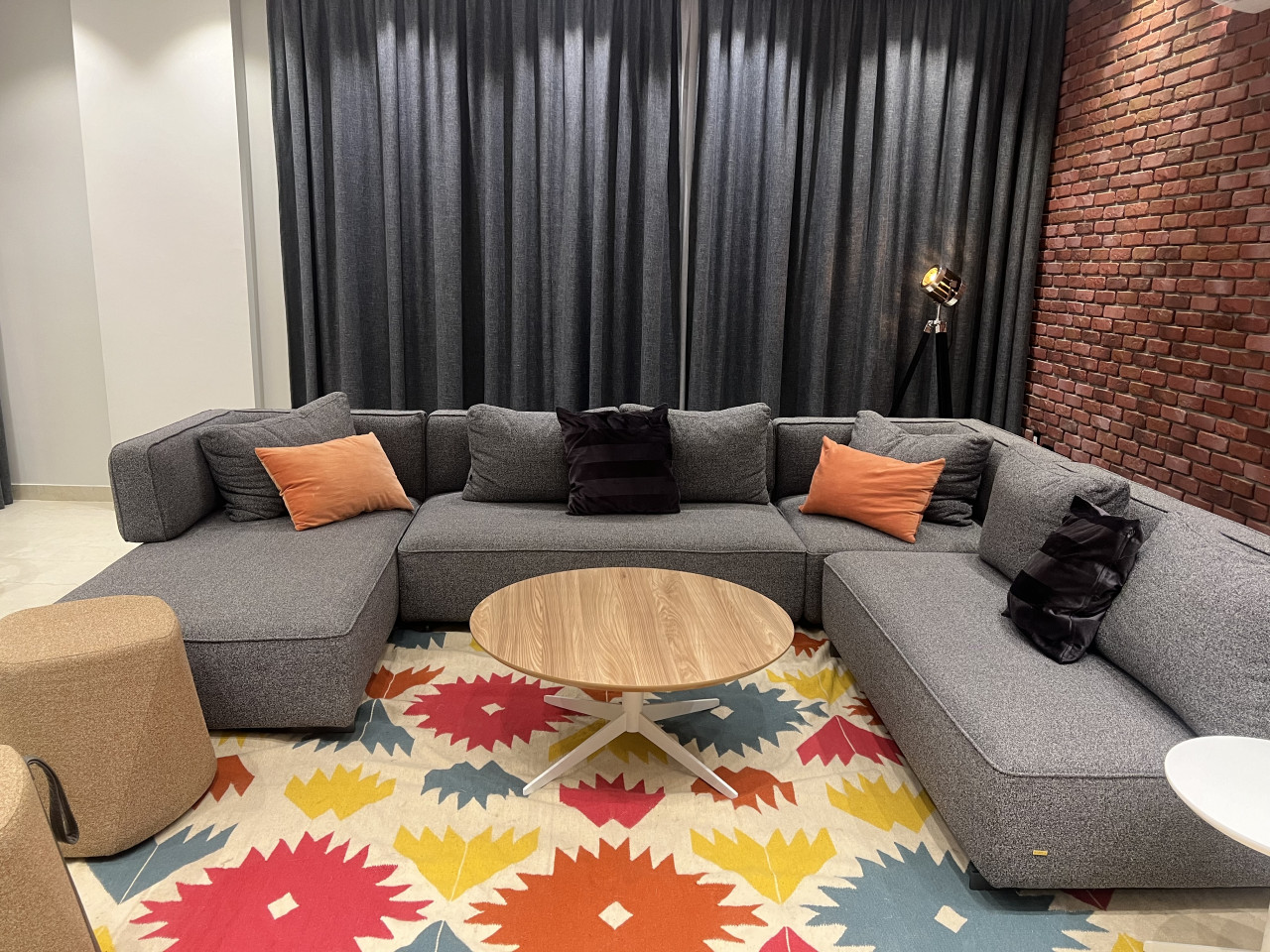 Contemporary 3 Bedroom City Stay in October – By Kemetland