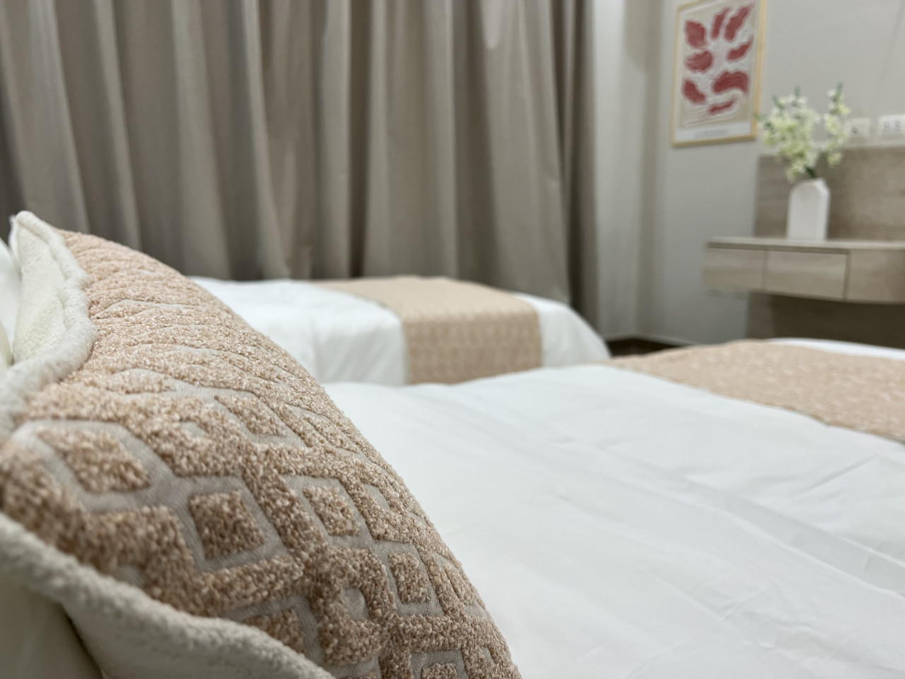 bed2-8.JPG