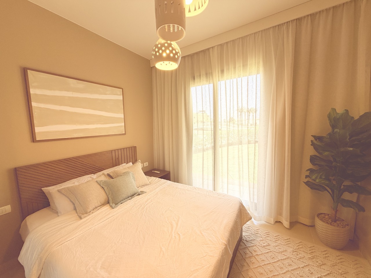 Bedroom 1-7.JPG