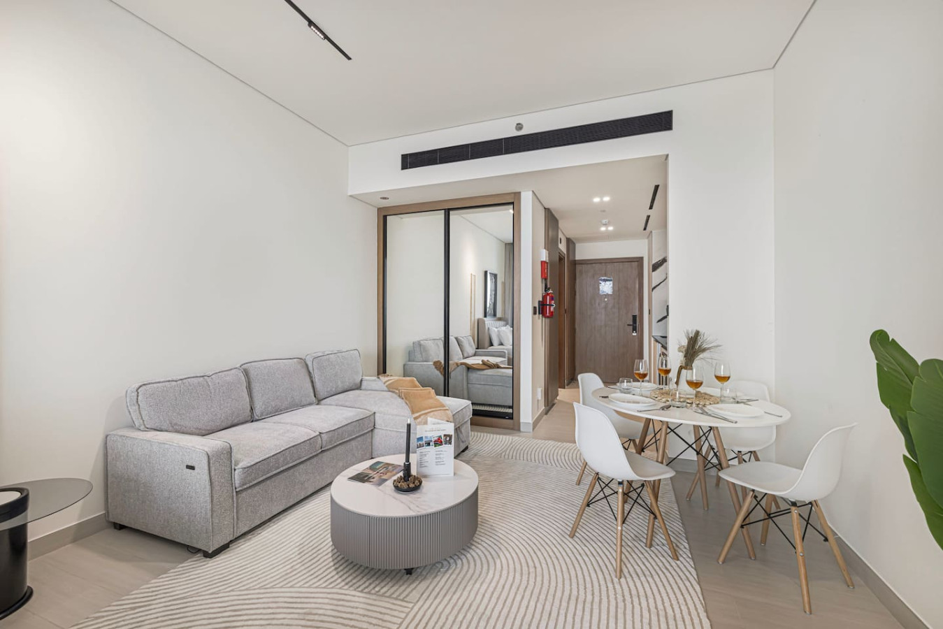 Priv Jacuzzi / Spa / Cold Plunge / Gym / Queen bed