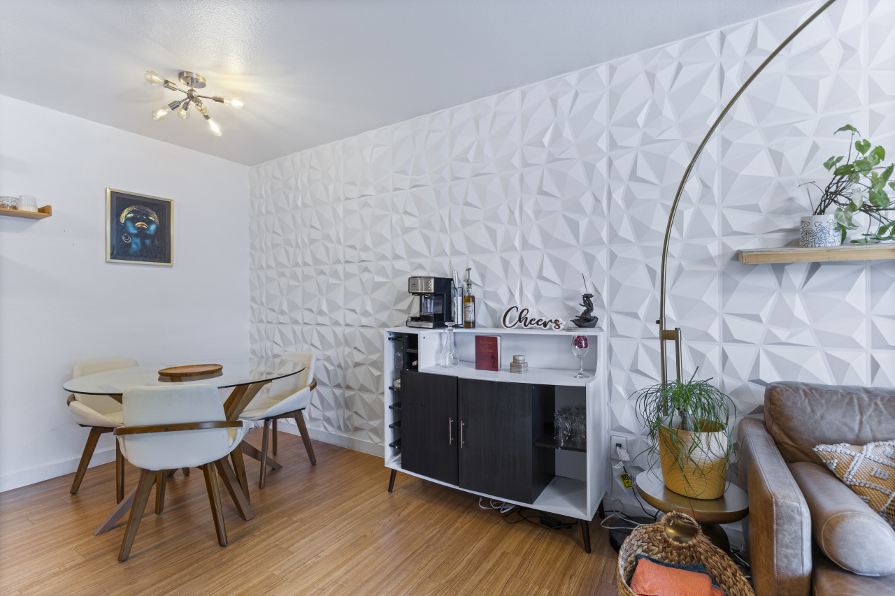 Upgraded Cozy Condo Near Dtown Atx w/ Home Theater, Free Parking 6