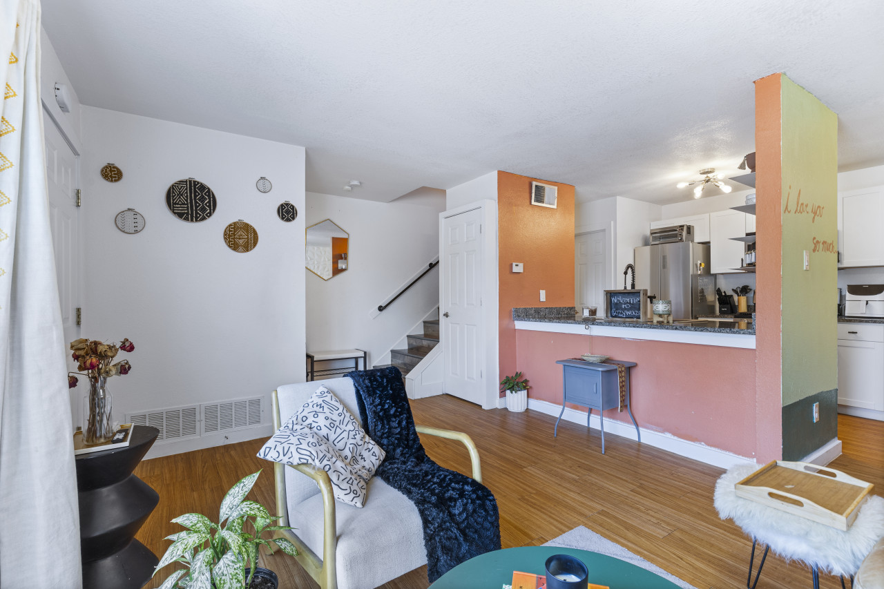 Upgraded Cozy Condo Near Dtown Atx w/ Home Theater, Free Parking 5