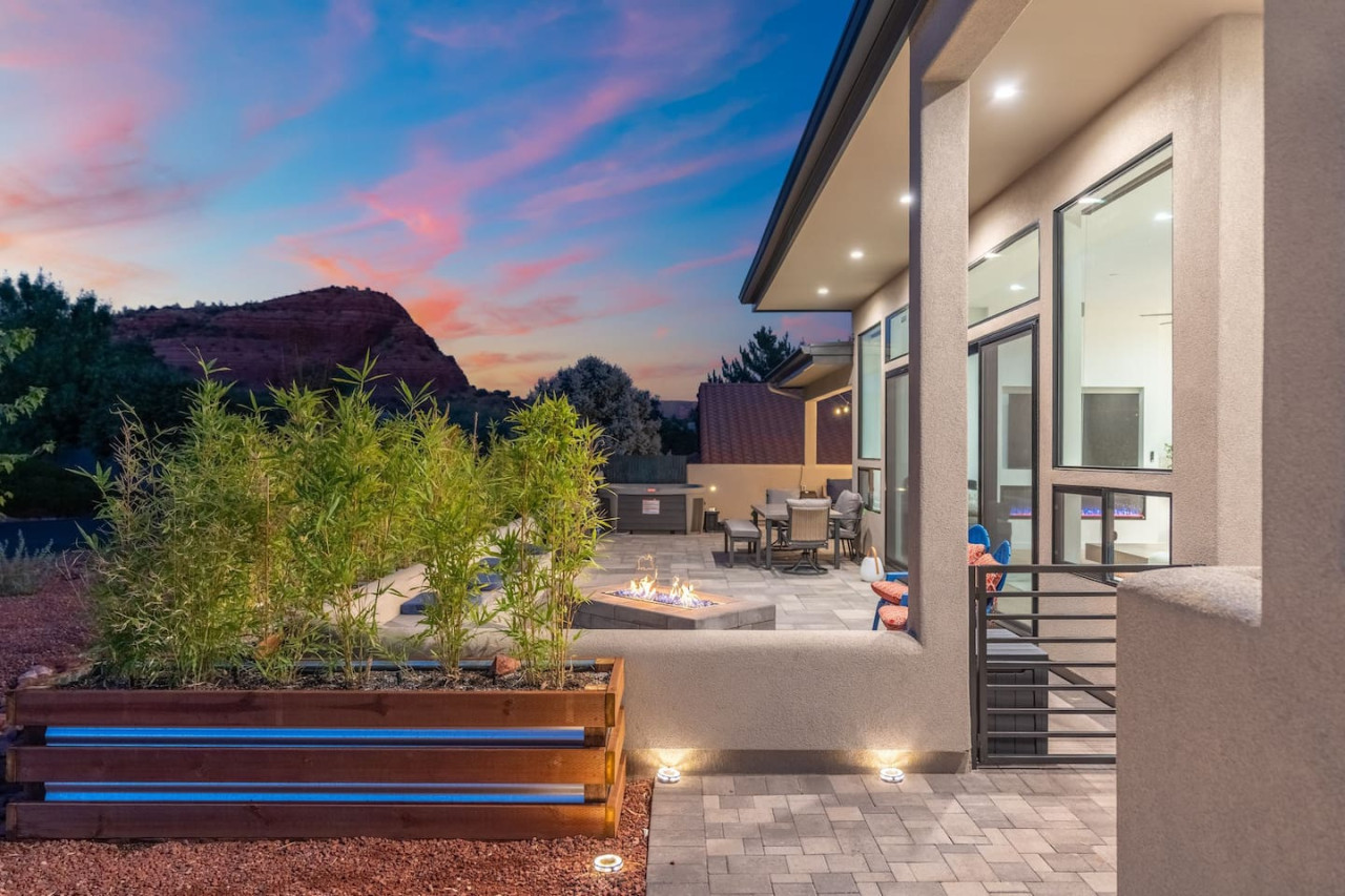 Sedona Luxury Mountain Views, HotTub, Rooftop Deck