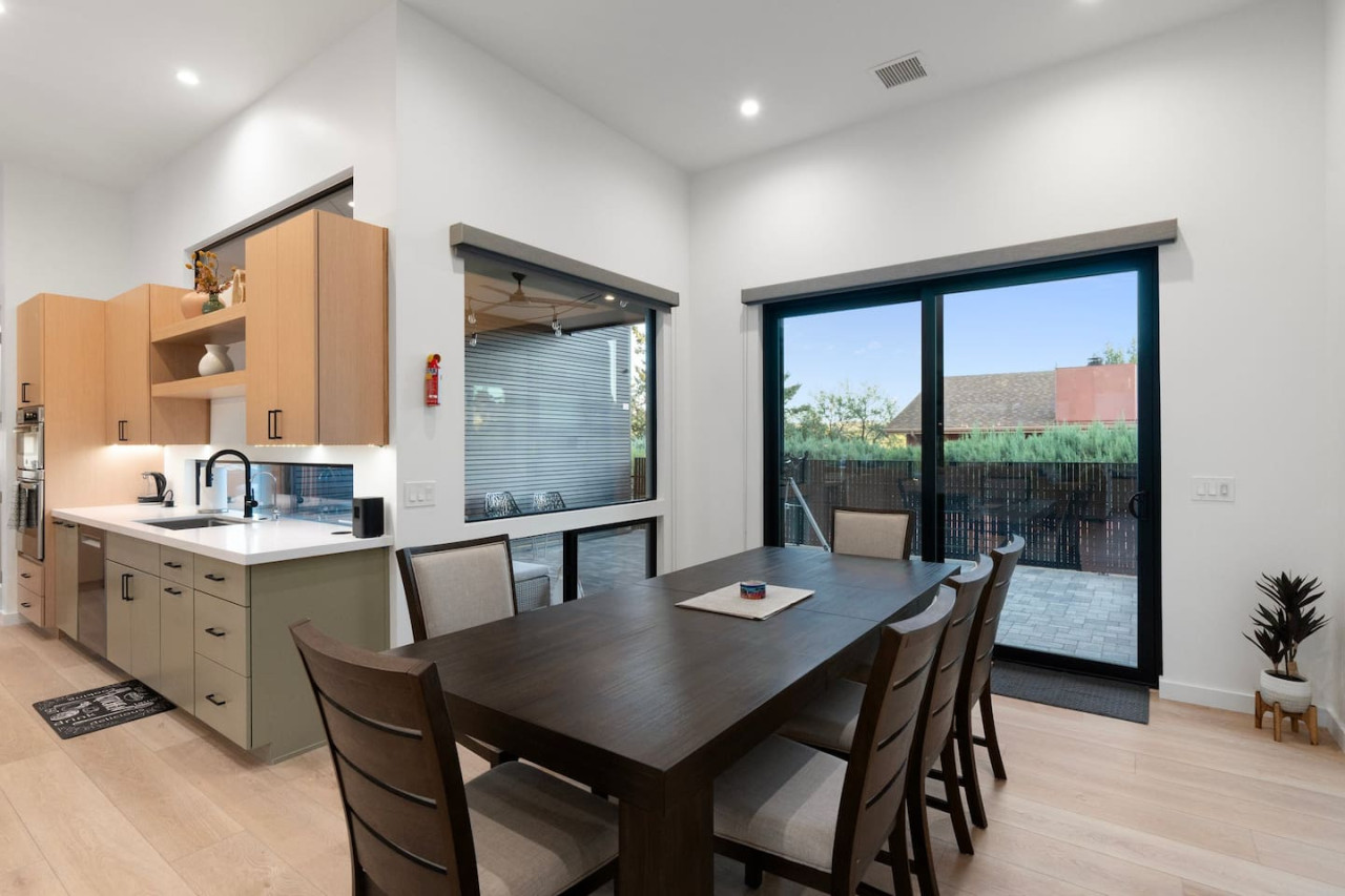 Sedona Luxury Mountain Views, HotTub, Rooftop Deck