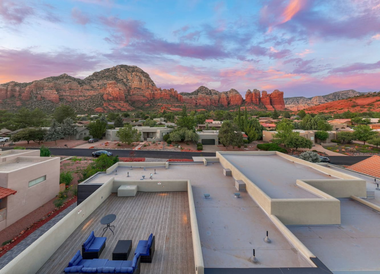 Sedona Luxury Mountain Views, HotTub, Rooftop Deck