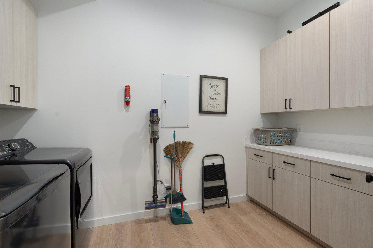 Sedona Luxury Mountain Views, HotTub, Rooftop Deck