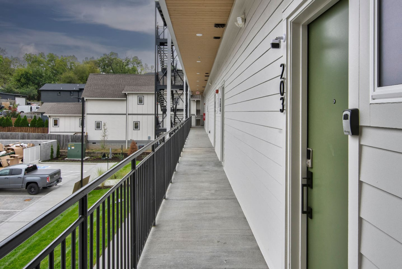 Cozy East Nashville Condo with Rooftop Deck Access