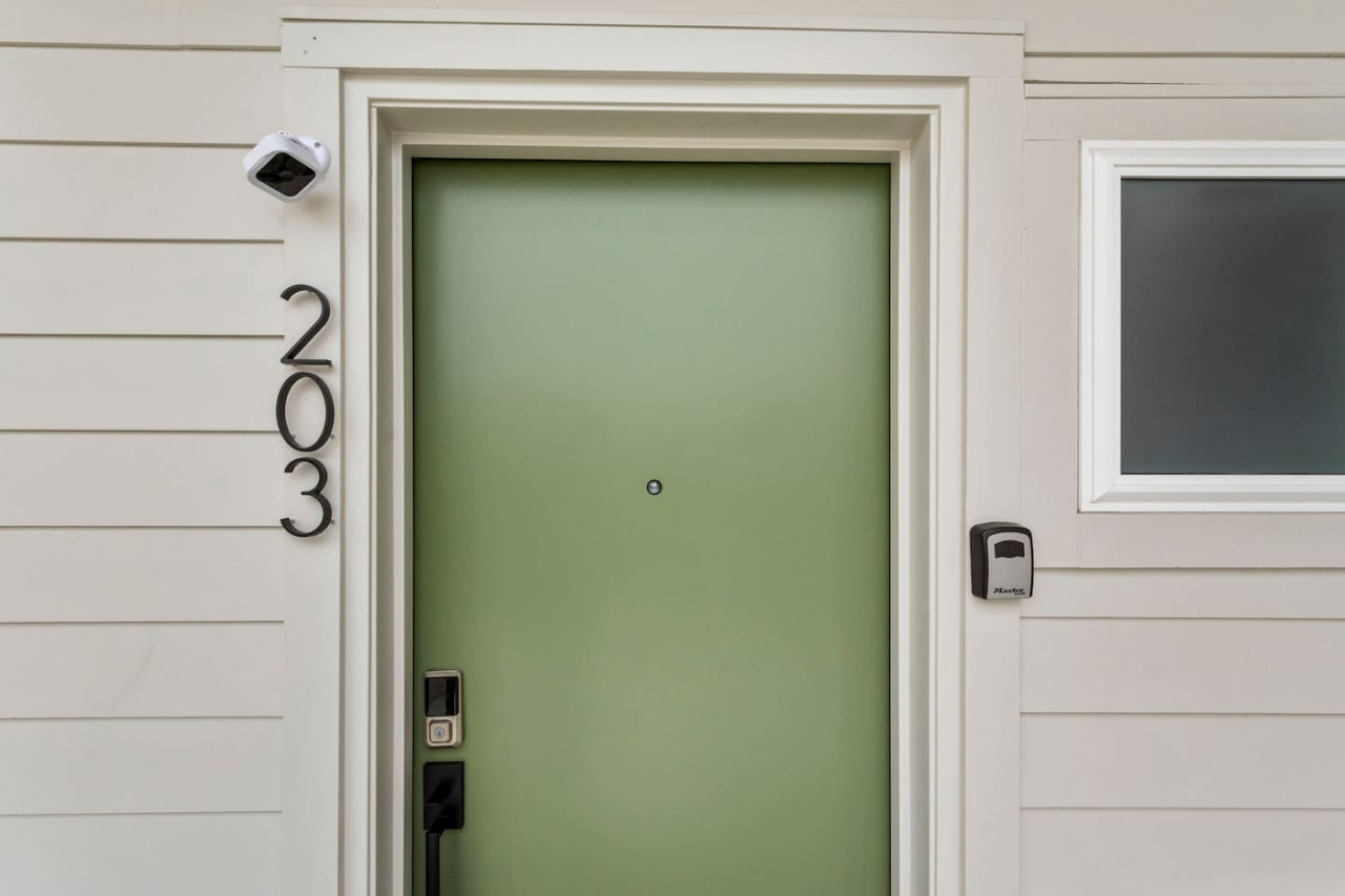 Cozy East Nashville Condo with Rooftop Deck Access