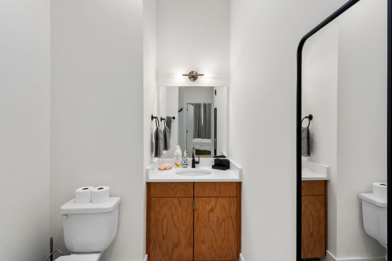 Cozy East Nashville Condo with Rooftop Deck Access