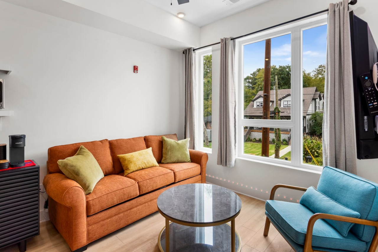 Cozy East Nashville Condo with Rooftop Deck Access