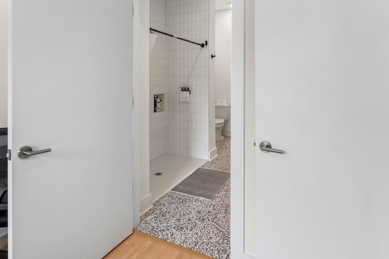 Cozy East Nashville Condo with Rooftop Deck Access