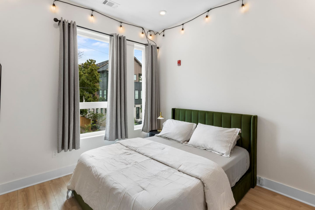 Cozy East Nashville Condo with Rooftop Deck Access