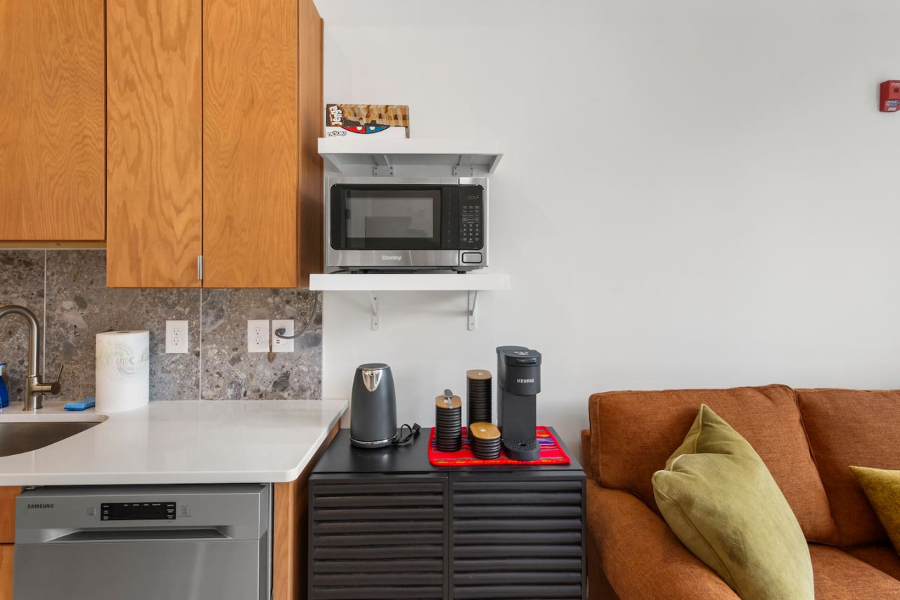 Cozy East Nashville Condo with Rooftop Deck Access