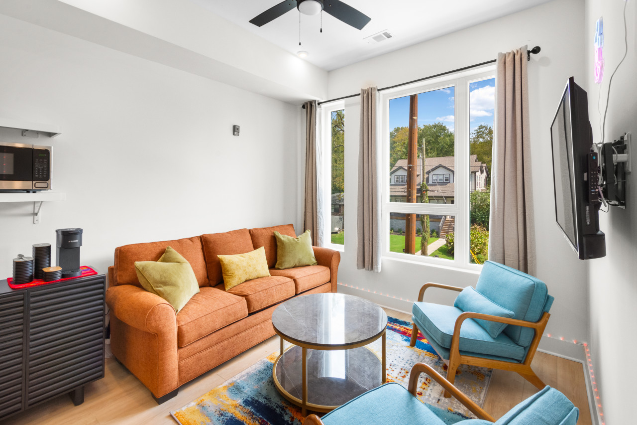 Cozy East Nashville Condo with Rooftop Deck Access