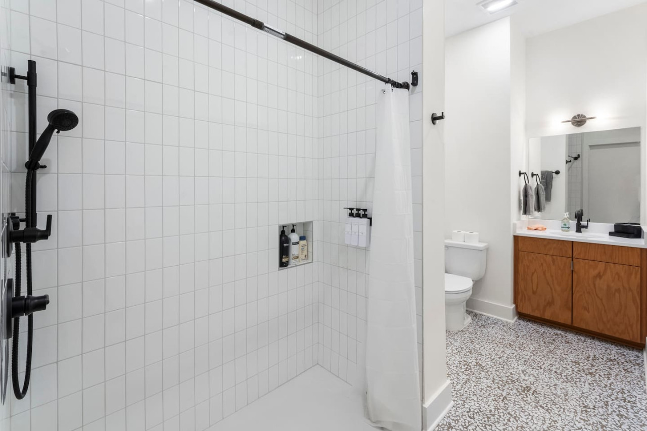 Cozy East Nashville Condo with Rooftop Deck Access