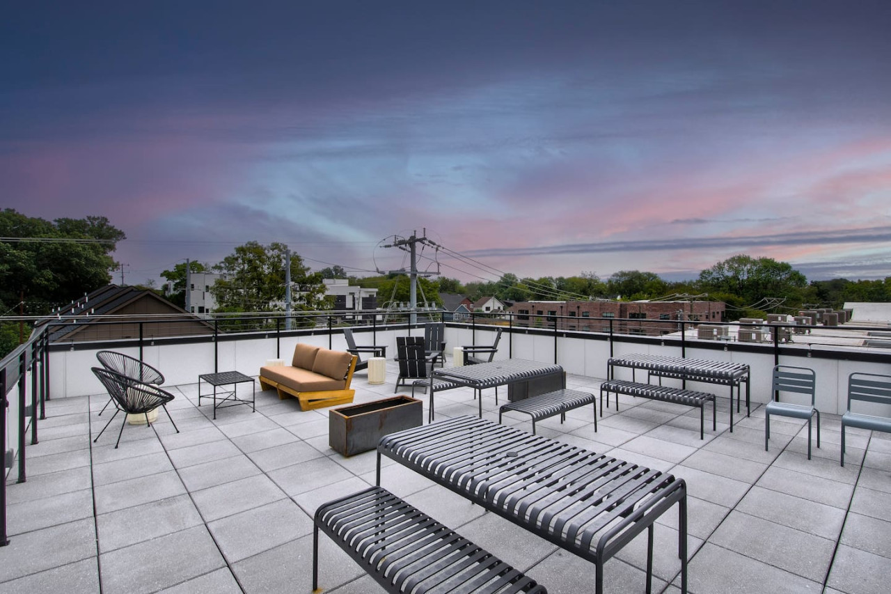 Cozy East Nashville Condo with Rooftop Deck Access