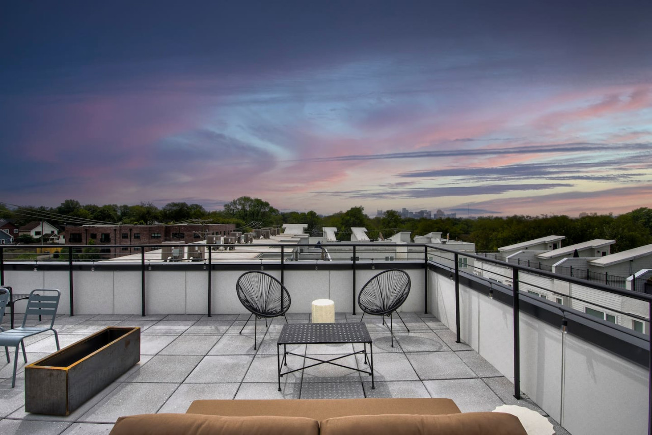 Cozy East Nashville Condo with Rooftop Deck Access