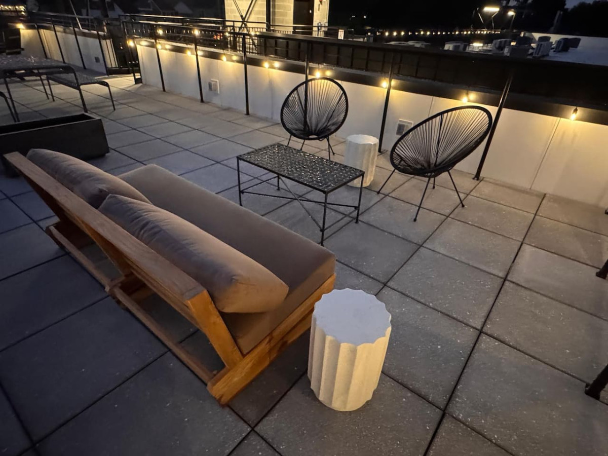 Cozy East Nashville Condo with Rooftop Deck Access