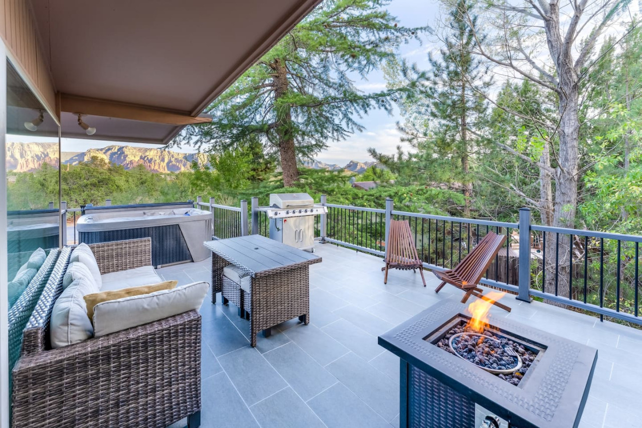 Sedona Retreat:HotTub View Trail