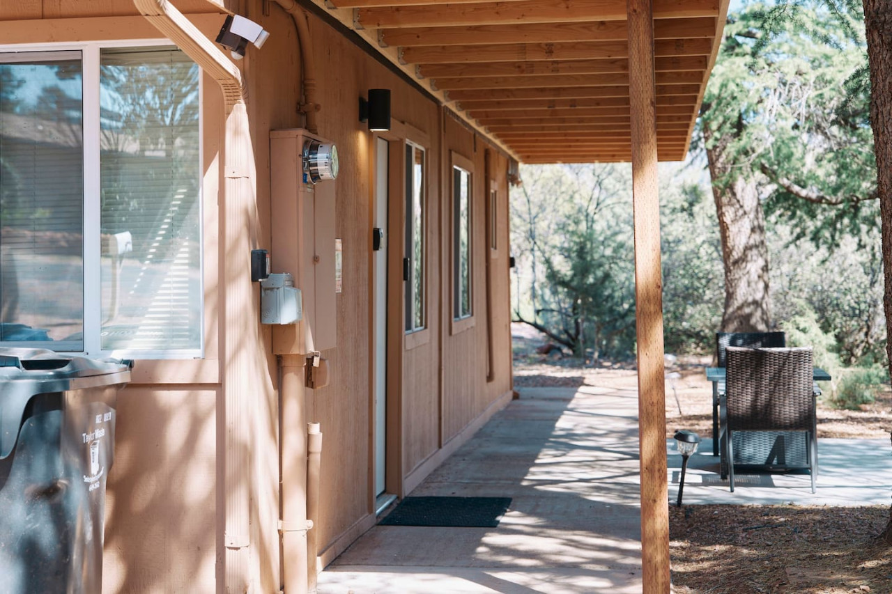 Sedona Studio W/D Patio Firepit