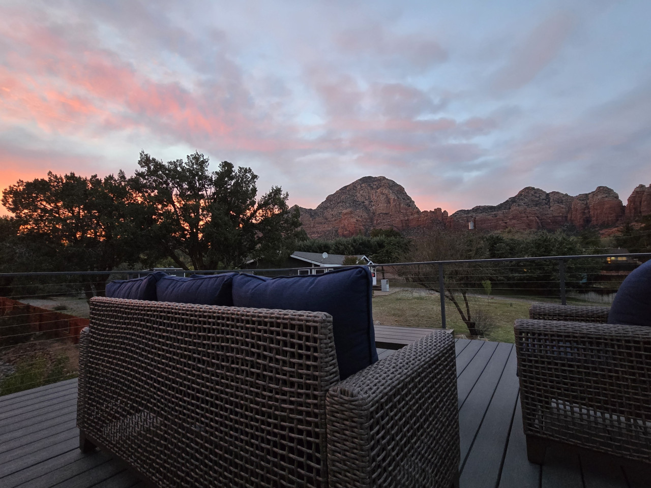 Luxury Sedona: Deck, Views, Hot Tub & Game Room