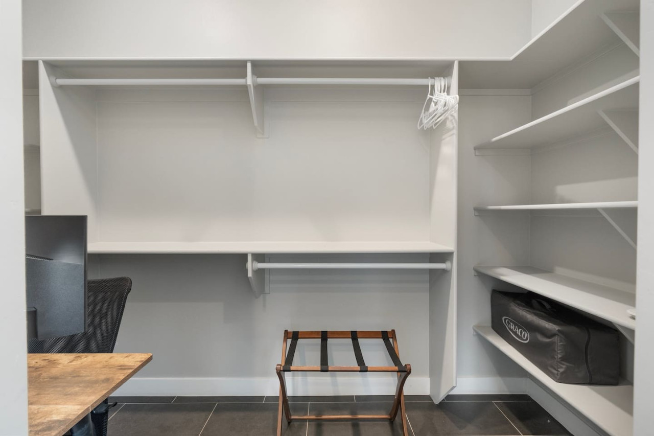 Luxury Sedona: Deck, Views, Hot Tub & Game Room