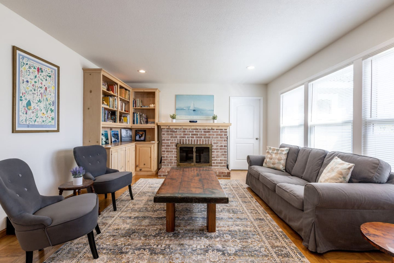 Peaceful 4br Retreat In Prime Palo Alto Location - Mountain View, CA
