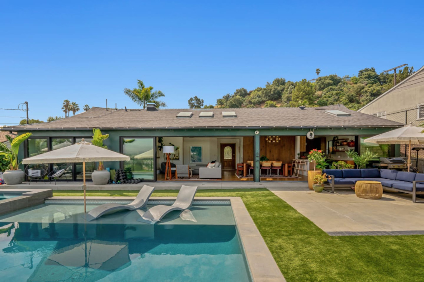Modern Luxury Retreat W/ Pool Spa & Stunning Views - Los Angeles