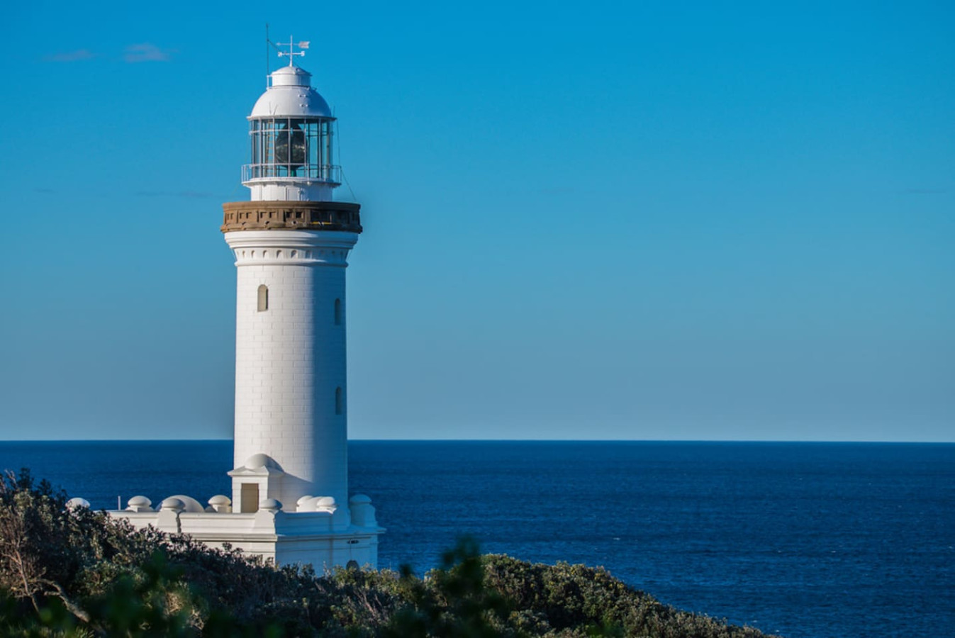Norah Head Light is a tourist attraction located just a 10-minute drive from the villa. Many wedding photos are taken here. It is the last lighthouse of the James Barnet style to be built and staffed in NSW.