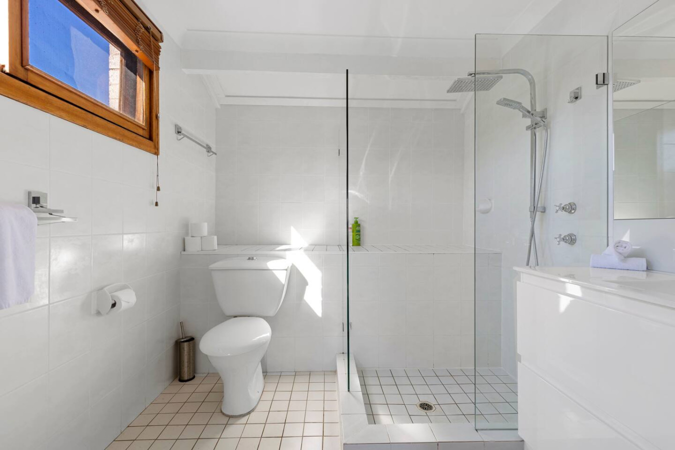 efresh, renew, and indulge in the sanctuary of our full bathroom oasis.