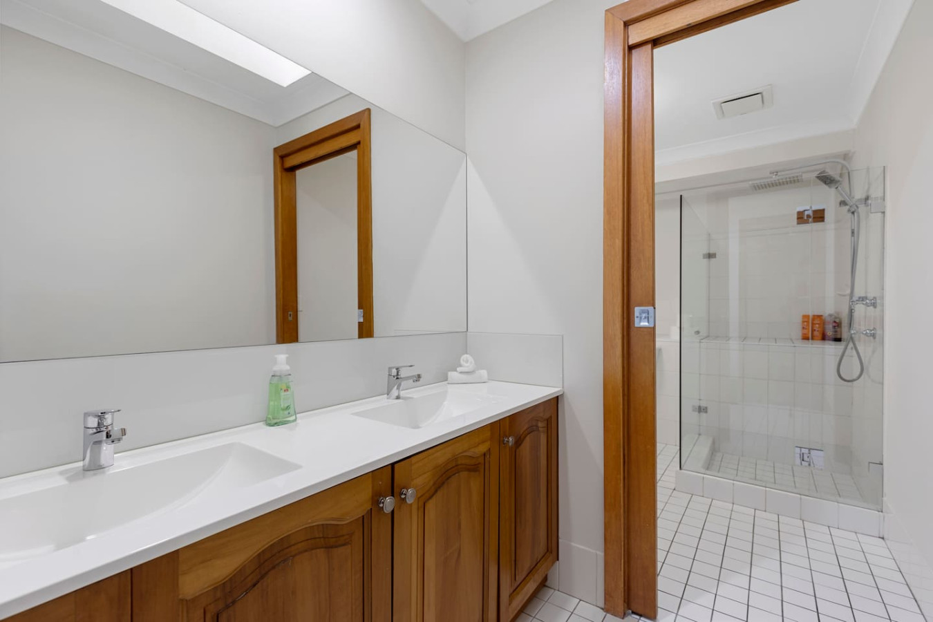 Where luxury meets function, and every detail sparkles with cleanliness and comfort.