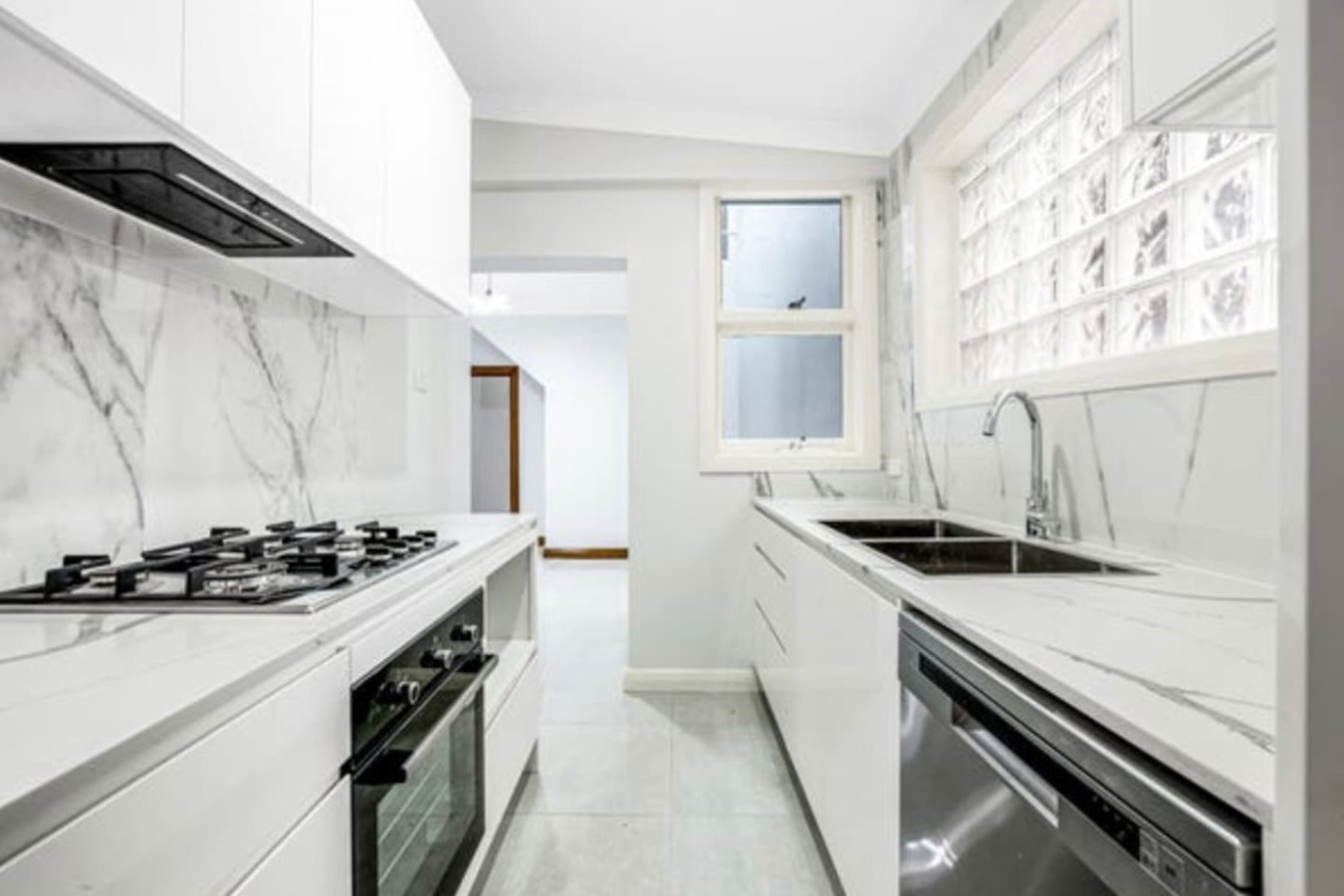 Recently renovated, fully stocked kitchen inc. tea and coffee :)