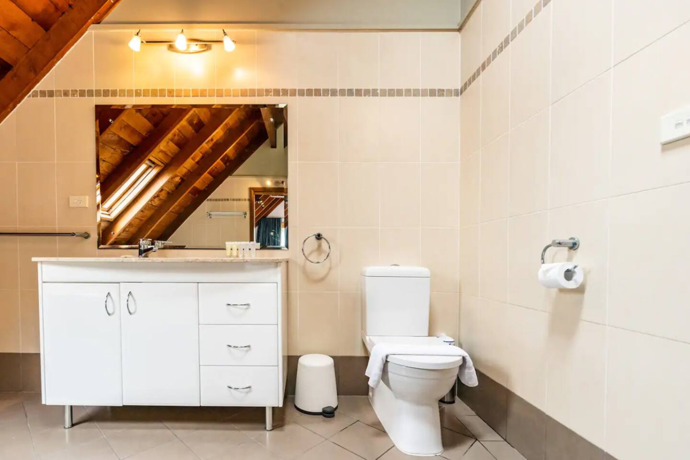 Enjoy comfort and convenience in our full bathroom.