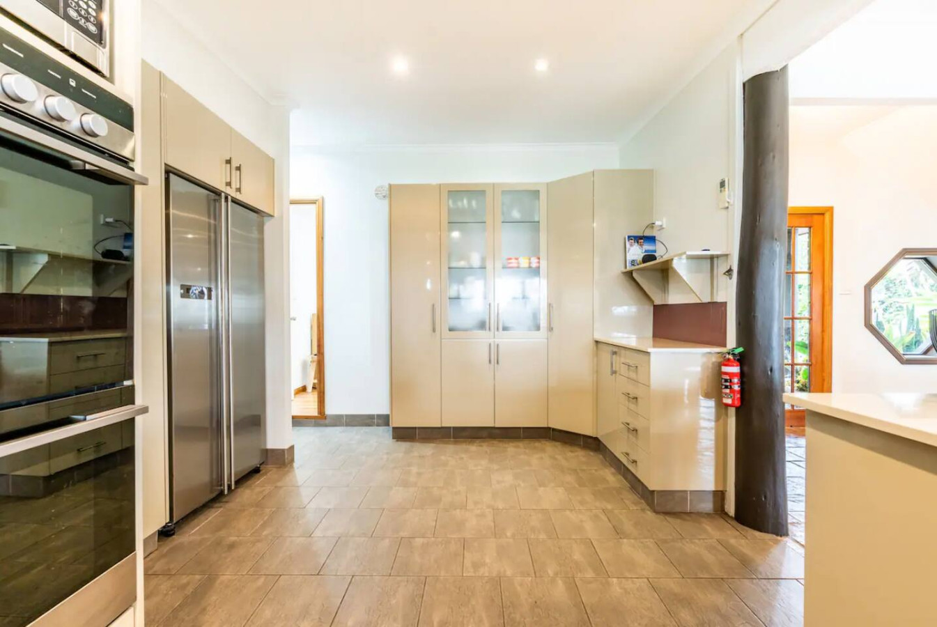 Blissful Lakefront Pool & Oasis - Lake Munmorah
