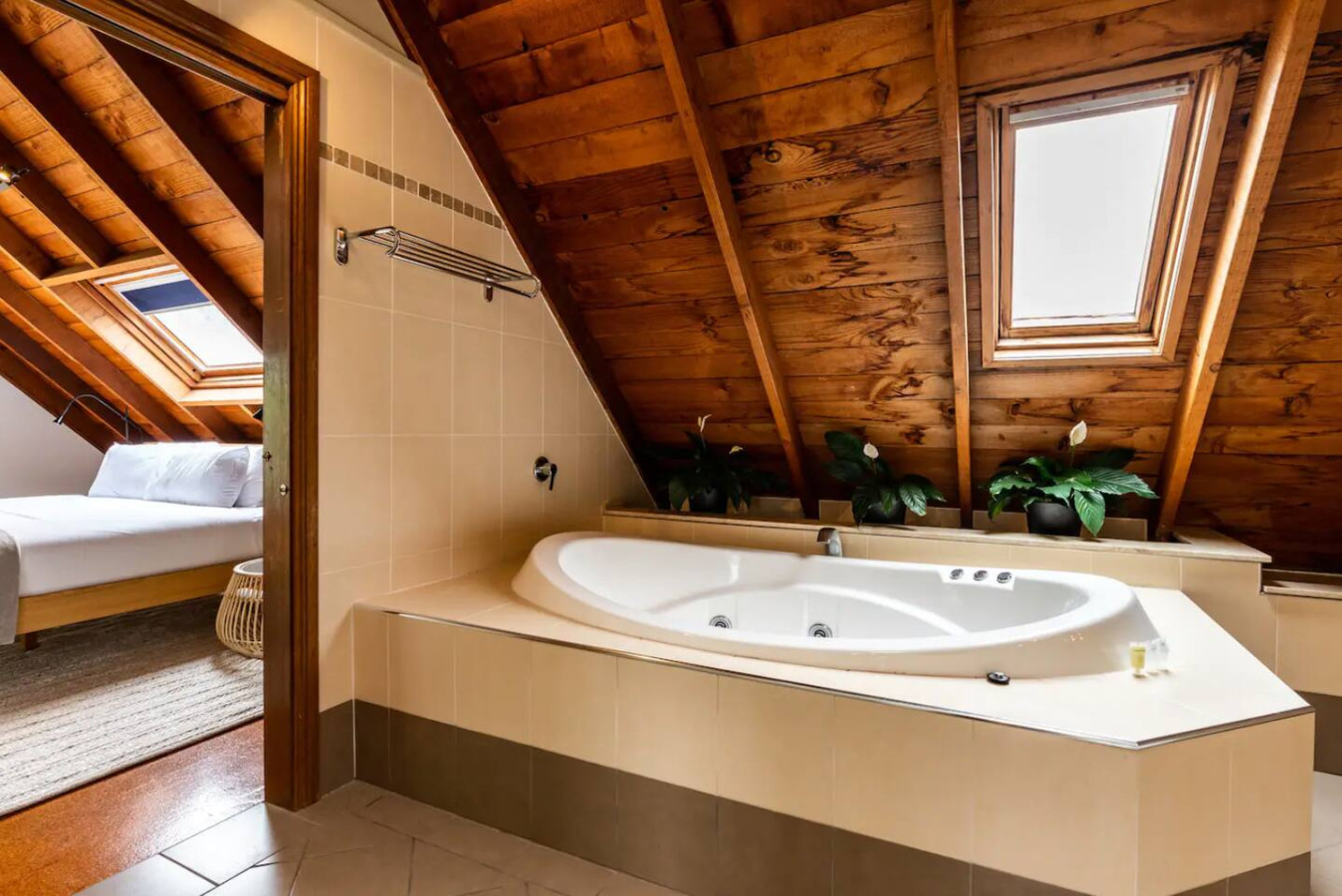 Relax and rejuvenate in our full bathroom