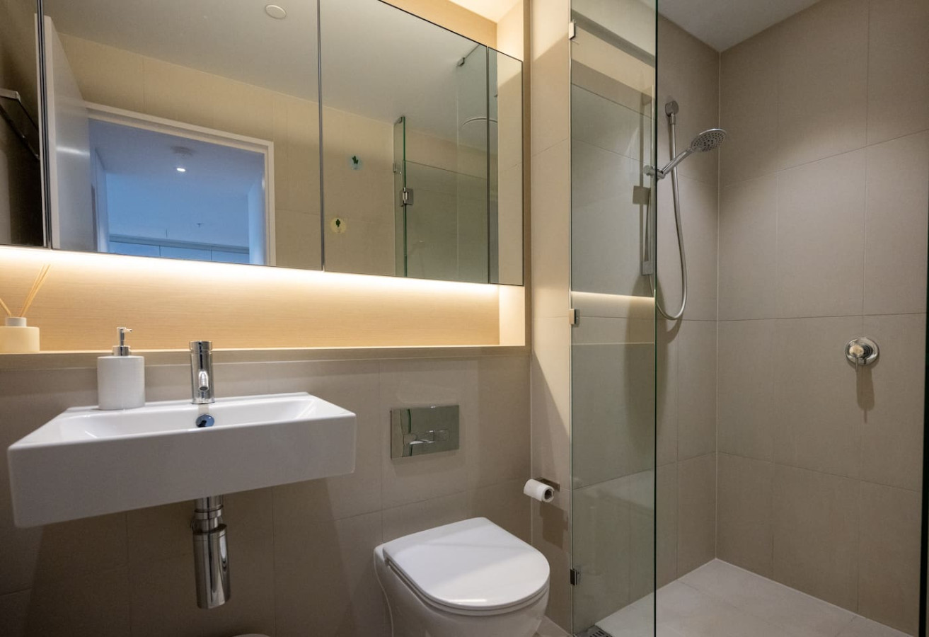 Pure Relaxation: Your Complete Bathroom Oasis