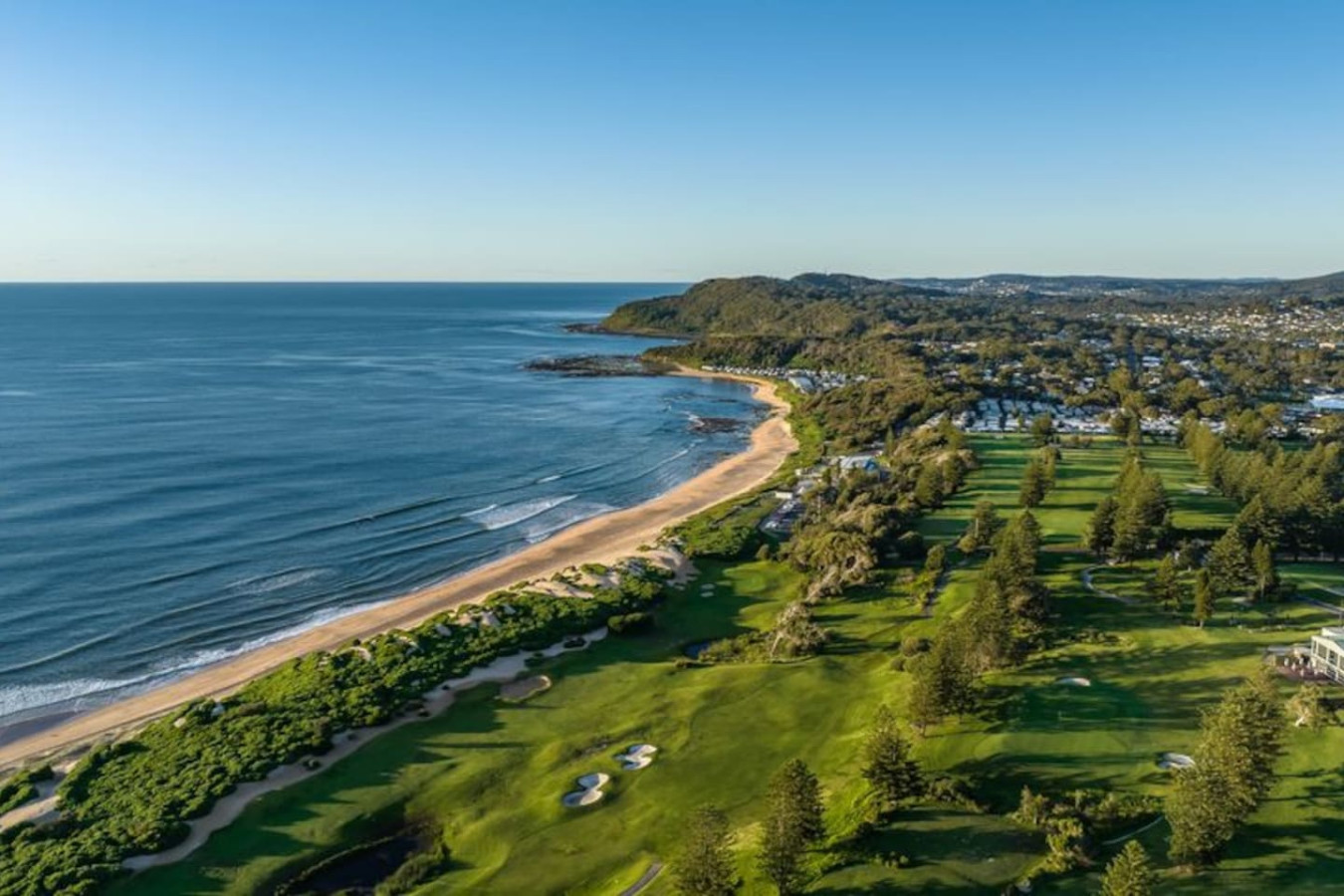 Shelly Beach Golf Club is 15-mins walks from our home