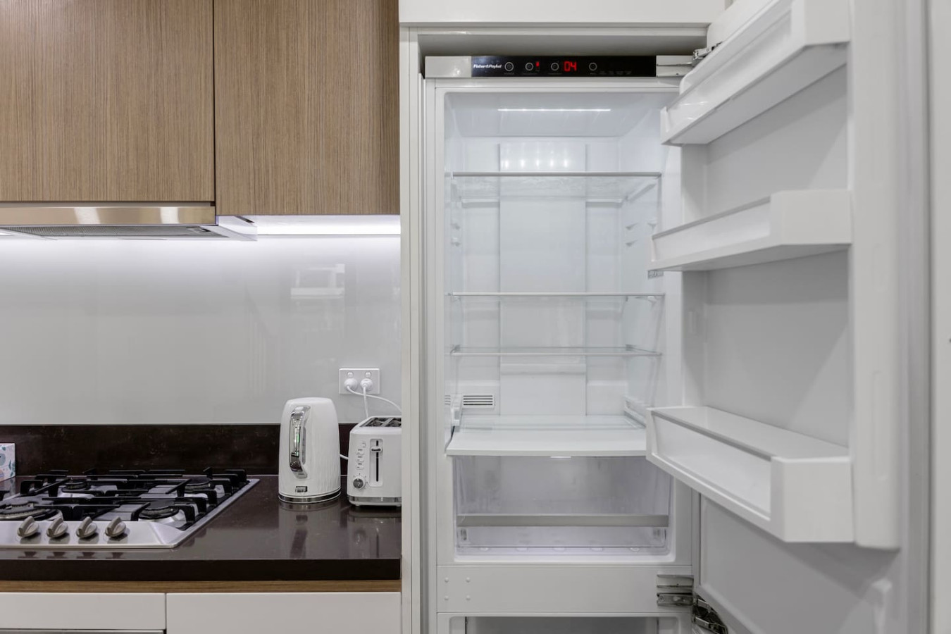 Spacious fridge and fully equipped kitchen to make you feel right at home. By Superhostly