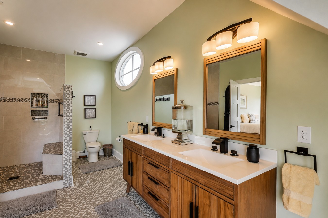 sunrise-suite-ensuite-bathroom-double-vanity-shower-chesapeake-paradise.png