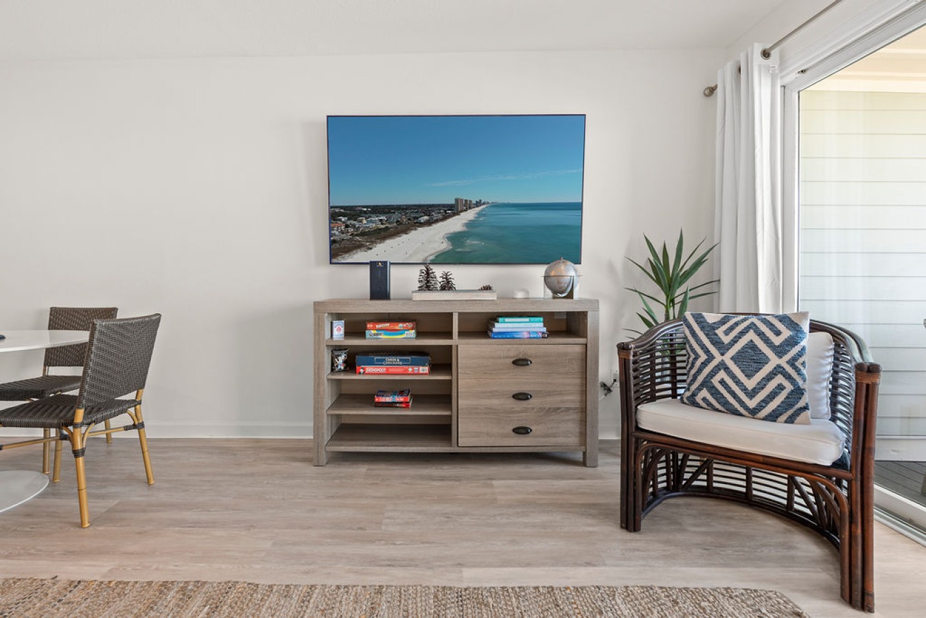 Mistral 7 Beachfront Condo with Ocean Views