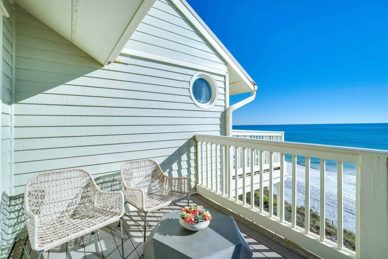 Mistral Breeze 19 ~ Elegant 30A Beachfront