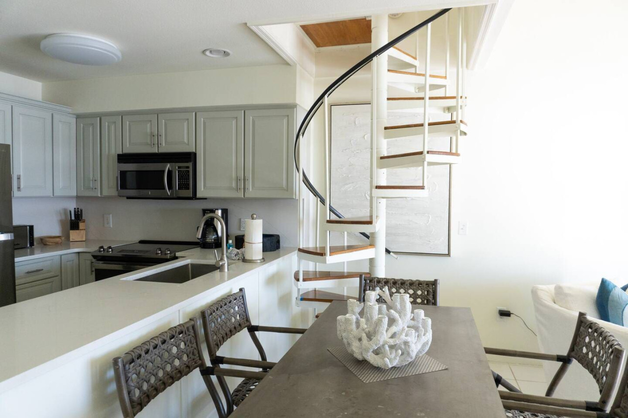 Mistral Breeze 19 ~ Elegant 30A Beachfront