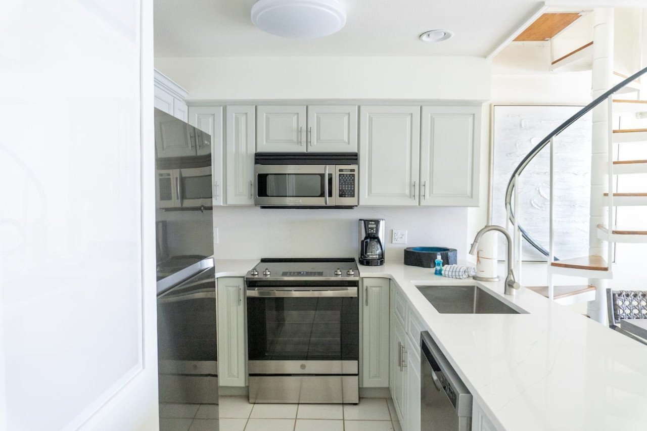 Mistral Breeze 19 ~ Elegant 30A Beachfront