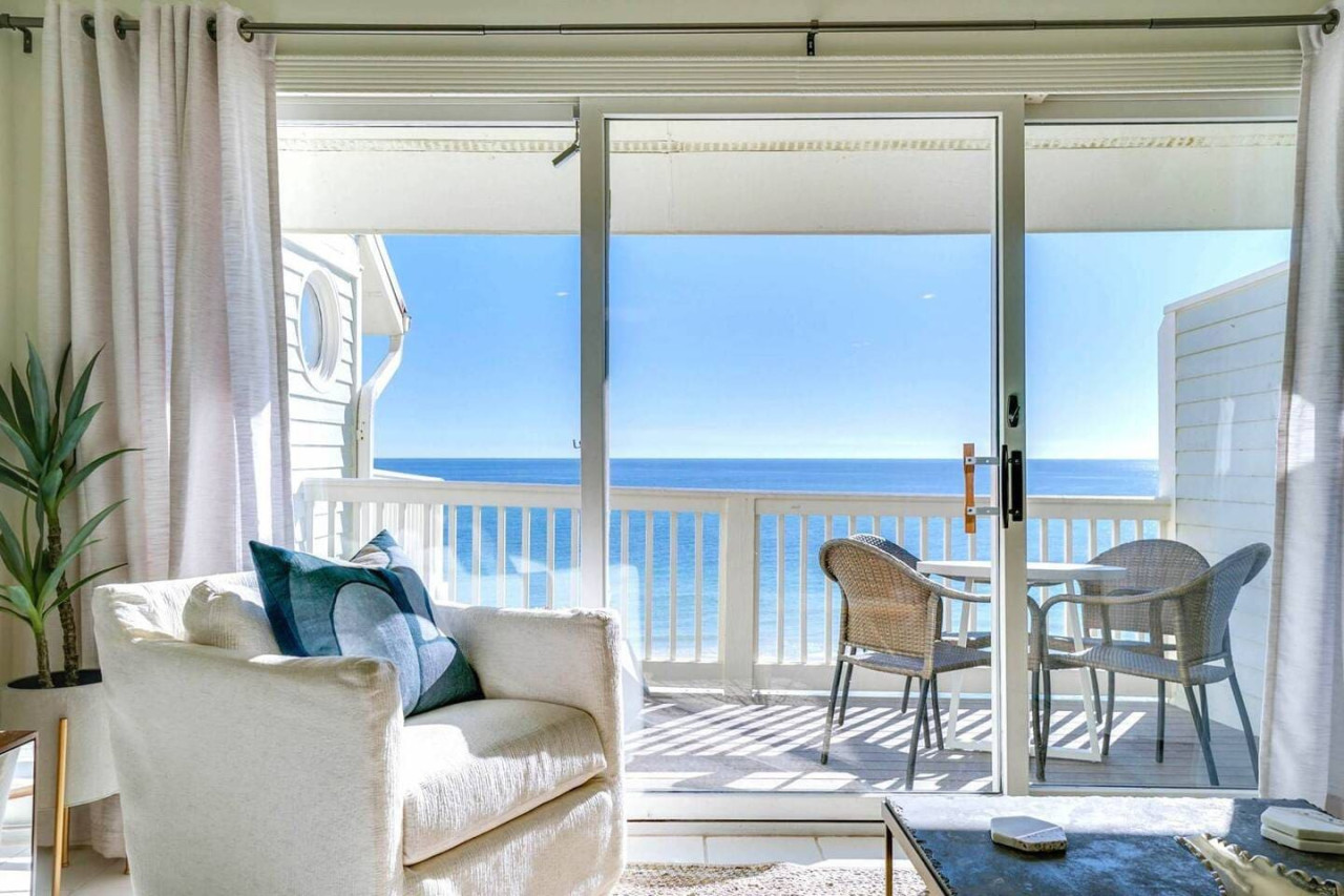 Mistral Breeze 19 ~ Elegant 30A Beachfront
