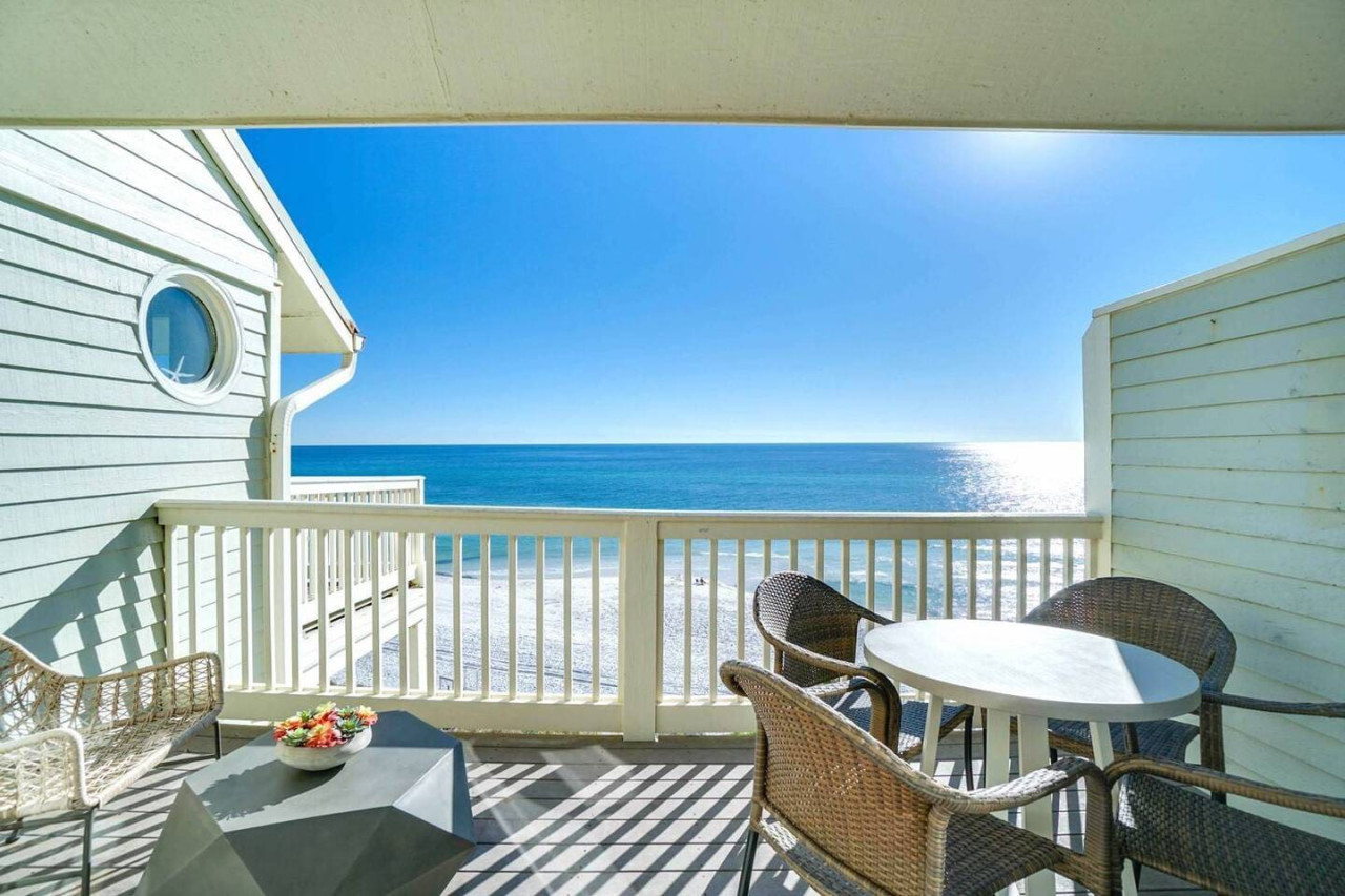 Mistral Breeze 19 ~ Elegant 30A Beachfront