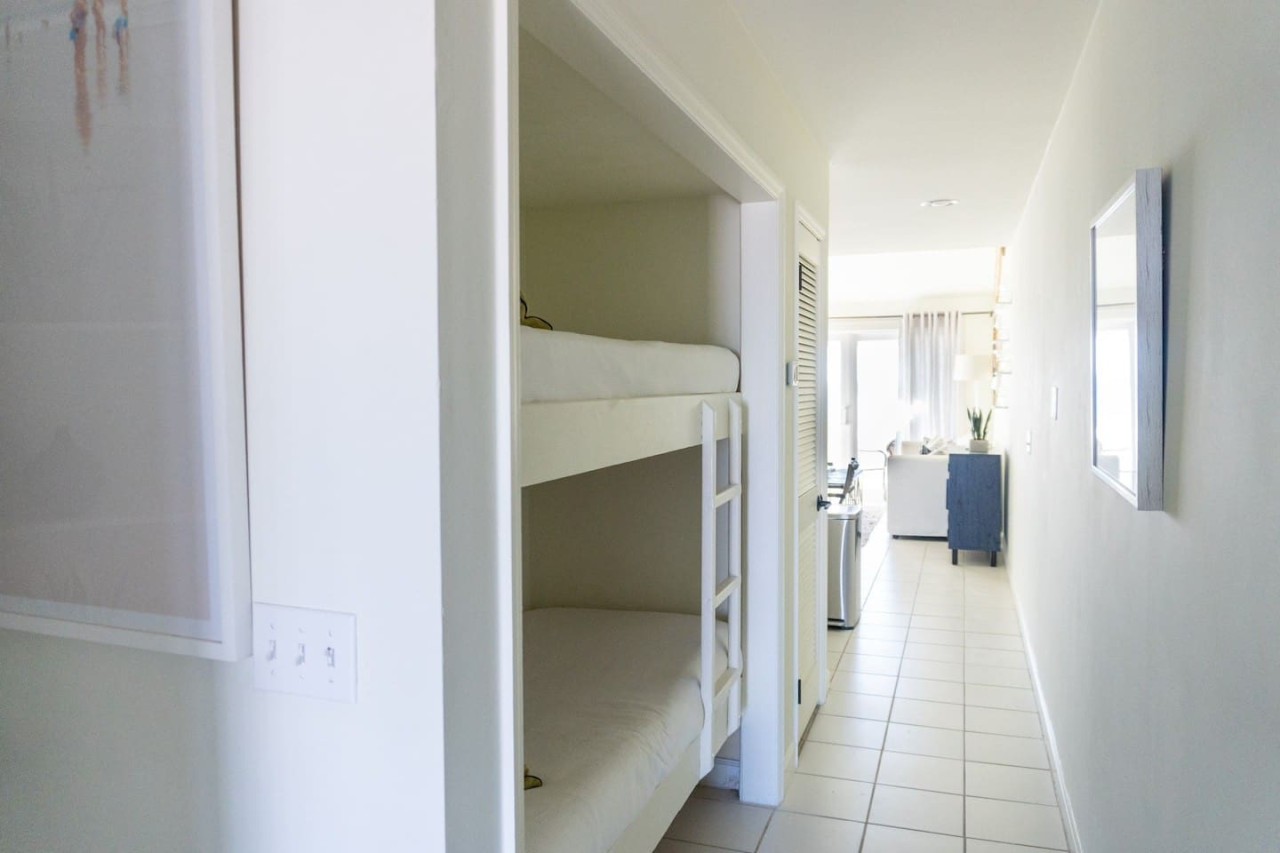 Mistral Breeze 19 ~ Elegant 30A Beachfront